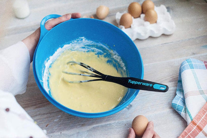 Tupperware Thatsa Bowl 19-cup in Salt Water Taffy Blue by Tupperware - Image 5